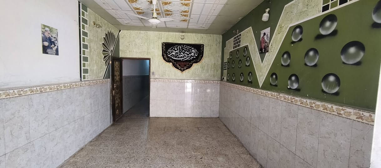 سلام عليكم دار للبيع المساحه 100 متر طابقين بي ستقبال وصاله او 4 غرف او تخاريج او حمام جوه وحمام فو
العنوان  حي ميسان الشريط قطاع 73 رقم الدار 154
قرب مجسرات الزهراء  
بنيان طابوق جيري الطابق الاول
والطابق الثاني فرمستون السعر 130  وبي مجال بسيط
الستفسار اتصل ***********
