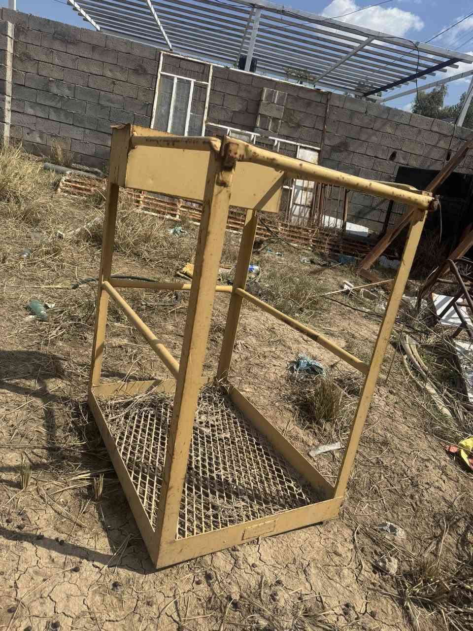 سله كرين للبيع وهوك العنوان بغداد ***********/***********
