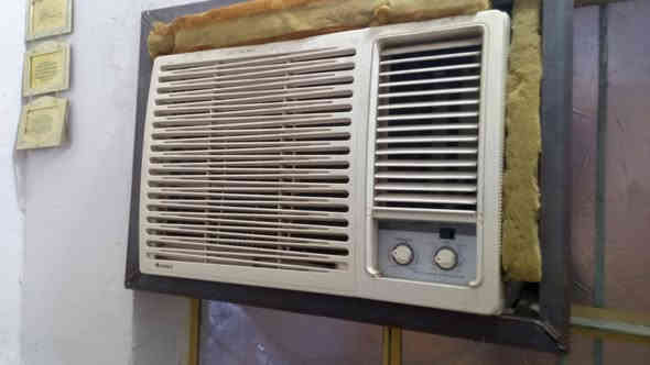 مكيف 2طن شغال تدفئة تبريد نوعية گري السعر 200بي مجال
العنوان الجولان ***********
