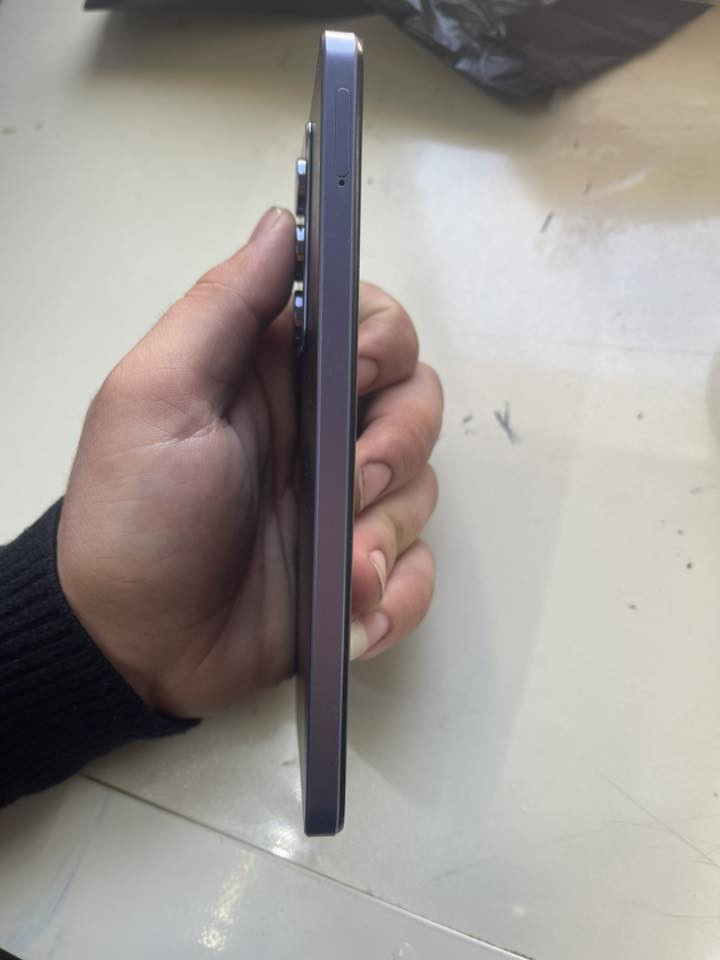 ريلمي c75x للبيع ذاكره 256 جاهزا جلخ مآبي صارله شهرين عندي بعده بل ضمان كارتونه وكآمل ملحقاته جهاز حكو بل سوك ٢١٠ أبيعه مستعجل  سعرو ١٧٠ وبي مجال كلش بصيط ***********
