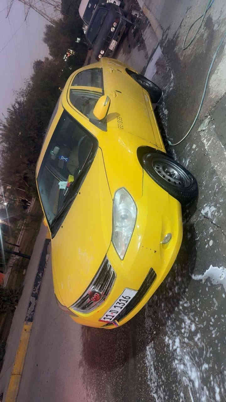 السلام عليكم بي واي دي جي ثري موديل 2013 رقم بغداد الدولي مصفرة هيئة وغرامات كير ومحرك جدد كير عادي سيارة مبدل بيها الجاملغ ودعاميه مبدلات بدون ضرر داخلي تبريد تدفئة شغالات فول مواصفات
فتحة بصمه تشغيل عن بعد
اشاير بلمري حساسات خلفيه 
مكاني بغداد الدورة
السعر 45 وبيها مجال بسيط 
***********
