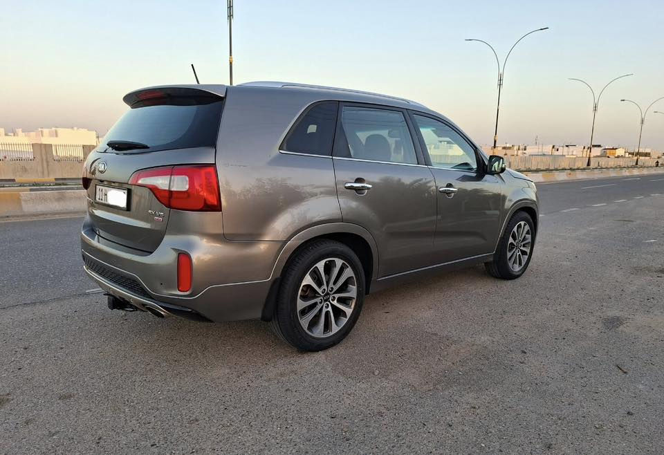 سورنتو موديل 2014شكل 2015
وارد امريكي
المواصفات/ V6 3500/gdi
7 مقاعد
سقف بانوراما
صندوق كهرباء
بصمه 
كشنات جلد تدفئه تبريد
مثبت سرعه
بردات خلفيه بلادية 
مانع انزلاق 
مقاعد كهرباء
مرايات الجانبيه كهرباء 
رقم بغداد انكليزي تحويل ثاني يوم
السعر 150
للأستفسار ***********
عنواني بغداد
