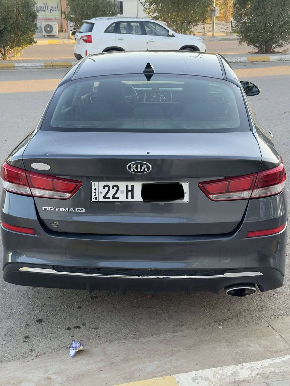 سلام عليكم للبيع
كيا اوبتما 2020 وارد امريكي  رقم اربيل دولي وبسمي تريد وكاله تريد تحول ثاني يوم سياره جاهزه بيهة باب السايق والباب الخلفي صبغ والجاملغ الخلفي كلير توحيد لون  بدون ايرباك 
موصفات: (.  FE.  )
شاشه كبير لمس ✅
كامره دواره ✅
تحكم جهتين ✅
 مثبت سرعه ✅
تحديد مسار✅
قياده ذاتيه ✅
مانع  نزلاق ✅
رادار جانبي ✅
رادار امامي ✅
توقف ذاتي ✅
حساسات خلفي+ جانبي✅
انضمة قياده+EXO+SPORT+COMFORT✅
منفذ AUX ✅
بلوتوث ✅
شاير مري ✅
حساس اطار ✅
ويل كروم ✅
محرك 2400 GDI
مــــــــوصــــــفــــــــــــات <(   F E   )>
________ ________ ________ _______ ____
السيارة مال عائله حلوه وجاهزه
مكاني الانبار فلوجة 
الاستفسار *********** 🟢.
