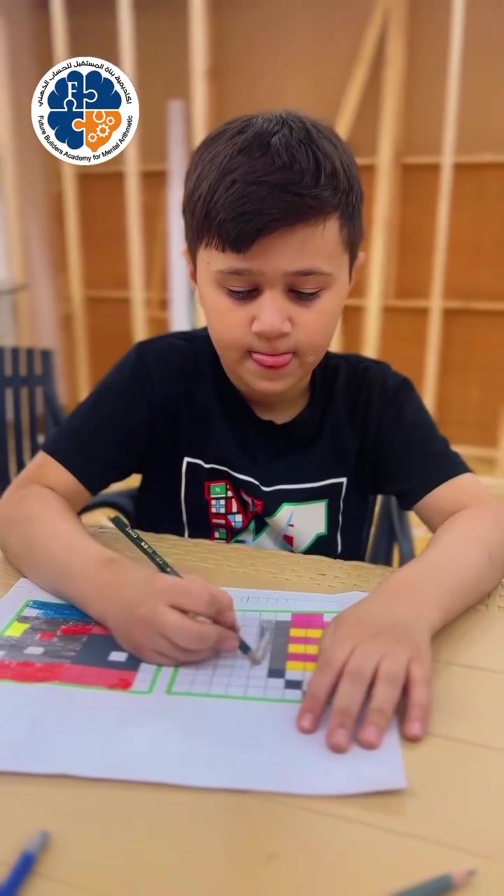💡✨ مو بس خطوط… هذا فن وفهم!
في ورشة فن الزوايا ضمن البرنامج الصيفي 👨‍🎨👩‍🎨
طلابنا يتعلمون شلون يرسمون ويقيسون الزوايا بدقة،
ويحوّلونها إلى أشكال هندسية إبداعية 🎯

🔥 مهارة + تركيز + متعة بالتعلم
لأننا نؤمن إن الإبداع يبدأ من أساس قوي 💡

📍 الموقع | بغداد - حي الجامعة 
📞 للاستفسار | ***********

🚀 سجّل الآن وخلي طفلك يكتشف عالم الهندسة بطريقة ممتعة!

#البرنامج_الصيفي #فن_الزوايا #هندسة #تعليم_ممتع #إبداع أطفال
