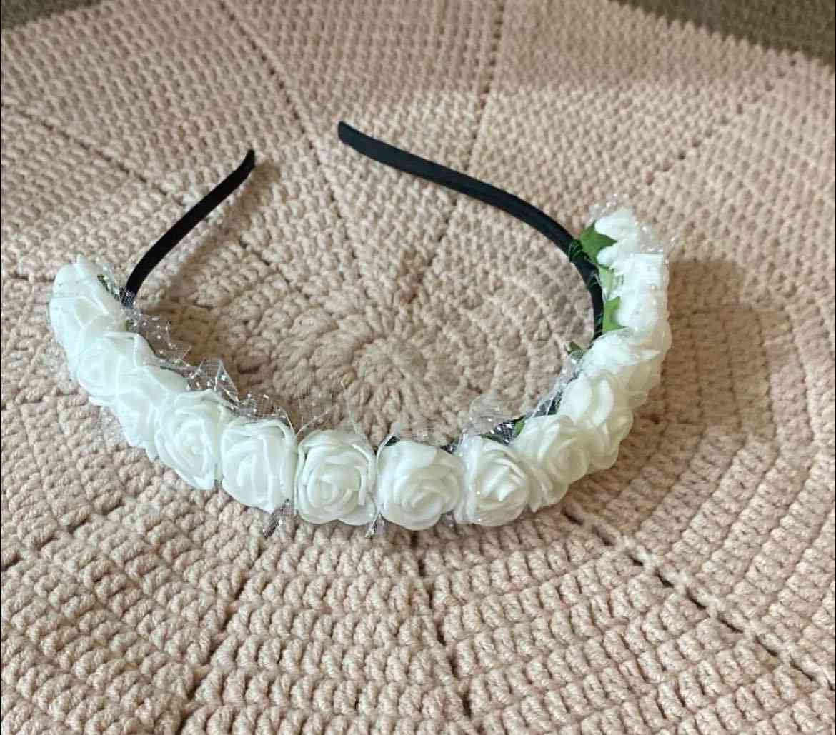 مجموعة اطواق بأشكال مختلفة 
شغلي حسب الطلب ❤️✨
#كروشية #كروشيهcrochet


**إذا كنت صاحب هذا الإعلان وتريد حذفه لأي سبب، رجاءا أرسل رسالة إلى الدعم الفني**