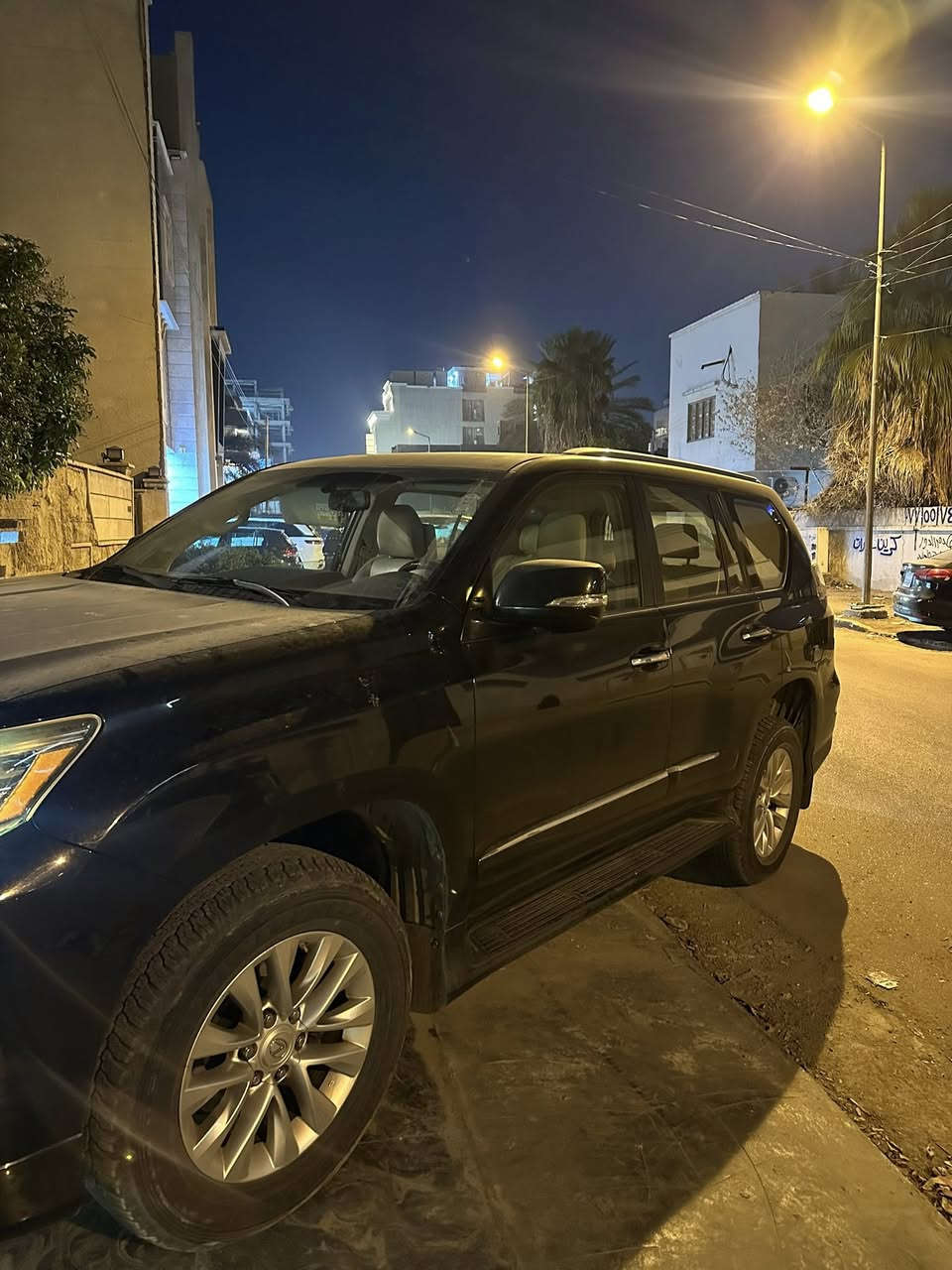 السلام عليكم 
لكزس gx460 موديل 2016
خليجي مكفوله كفاله عامه
8 سلندر المحرك المرغوب
اعلى مواصفات
كامرات 360 جكات هيدروليك
زراكات لايت
5 مقاعد تدفئه تبريد
3 شاشات 
رقم اربيل الجديد
ماشيه 39000 كيلو متر حقيقي
استخدام بيت قليل
***********
