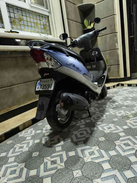 دراجه ماكس مكفوله كفاله عامه كلشي بيه شغال وشنو يخطر بالك شغال وبرغي مامفتوح بيه صارلهه اسبوع من طلعت من الوكيل  ودراجه خير من الله نعومه مكينه الف من ميه نهضه ومعدل ***********
