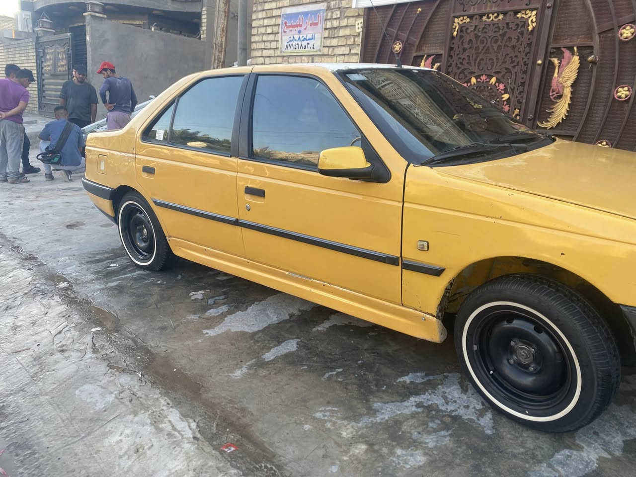 سلام عليكم للبيع بيجو موديل 2010 صدر امامي خلفي جديد مكينه بيه خيط بخار خفيف مكان بغداد بلديات ***********السعر 26
