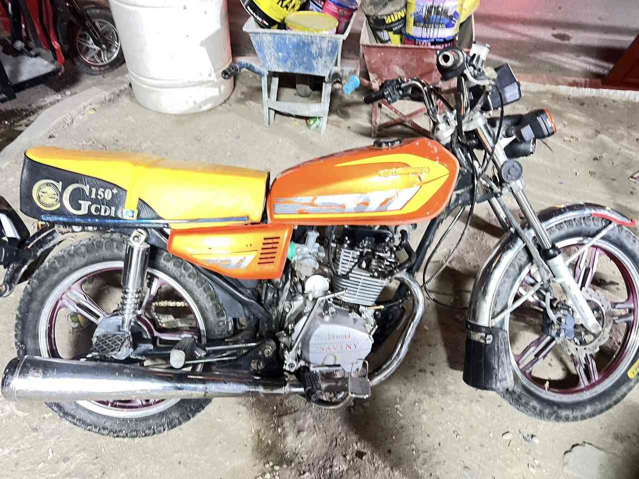 دراجه ايراني 5كير موديل 2021 
دراجه تخبل نقص بس شخاطه مال سلف 
سيبايه موجوده بس مشادهه السعر 375


**إذا كنت صاحب هذا الإعلان وتريد حذفه لأي سبب، رجاءا أرسل رسالة إلى الدعم الفني**