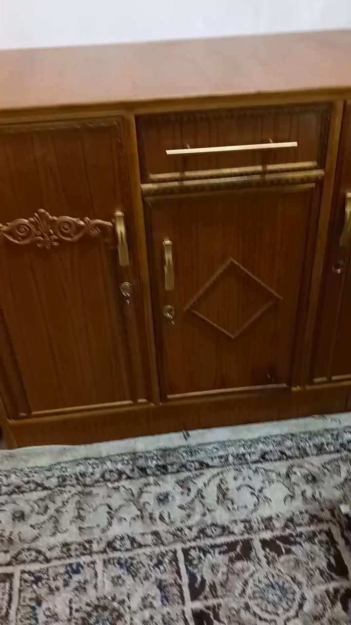 سلام عليكم عندي بوفيه جديده متر ٤٥ سنتيم جديد والله اريد ١٠٠ وبيه مجال لشراي حريه ثانيه شارع مدارس


**إذا كنت صاحب هذا الإعلان وتريد حذفه لأي سبب، رجاءا أرسل رسالة إلى الدعم الفني**