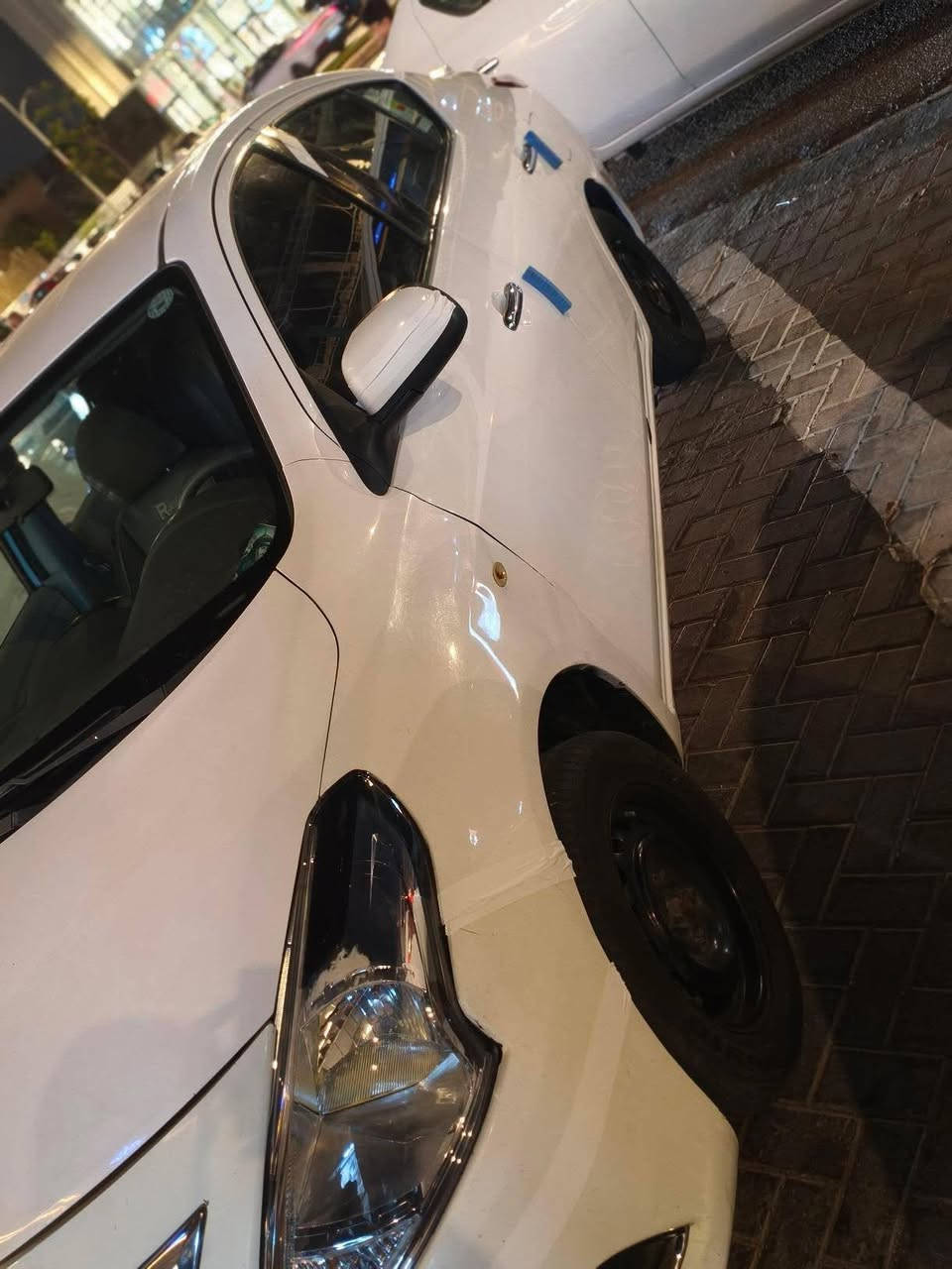 السلام عليكم نيسان صني هندي أم بليته زركه للبيع موديل 2020 سنويه الحد 2030 ارقام جدد سياره جديده حلوه بيه رشات 2 صبغ باب صدر أو باب وره سايق وياه داير شوي ركن مدكر خلفي بارد قليل كلش مكفوله من ضربه قويه كفاله شاصي لغود عرضانيه كله كفاله السعر 90 للاستفسار ما متواجد عله فيس هاذ رقم بي واتساب او اتصال ..... ***********

