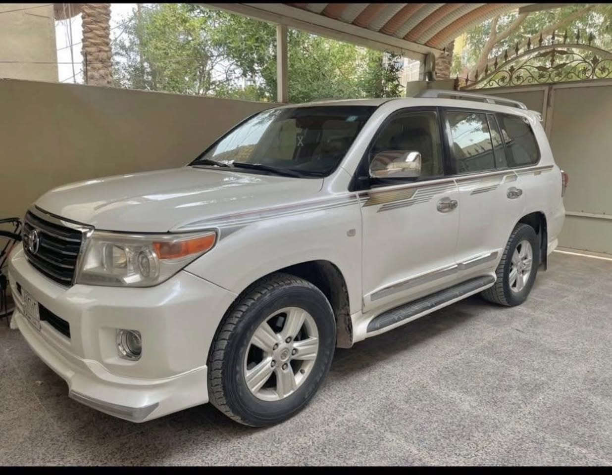 لاندكروز 2009محدثة 2014رقم بغداد سنويةلل2027
فقط القمارة والجنطة مامصبوغات 

الباقي مصبوغ للجمالية وطخة كلش بسيطة بالجاملغ ماعابرة ابد شرط السيارة بدون ضربة او كص او حادث عندي سونار

مكينة جديدة لاتنقيص ولاتبخير توي مبدلها 

تايرات جددد

تبريد ثلج

فتحة 

بصمة كشنات جلد

حدادية جديدة

السعر265

***********
