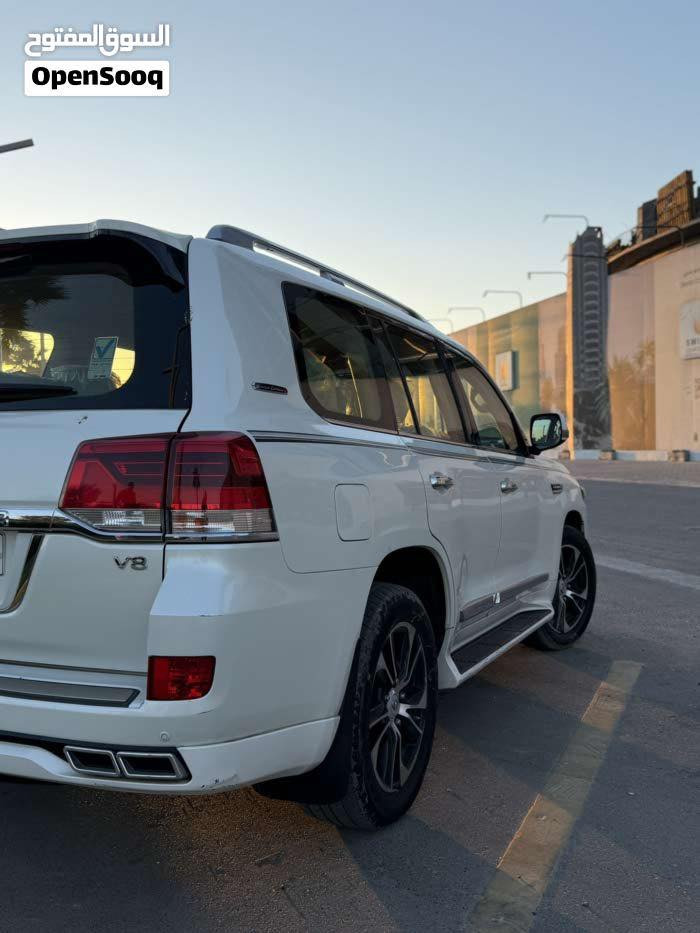 لاند كروز 2021  4600 V8
كراند تورنك سبشل اديشن (ساز ) اصل 
ماشية ٩٩ الف كيلو 
فول مواصفات ٤ كاميرات كشن ٣ دكم
٣ شاشات 
شاحن وايرليس 
فتحة سقف
دبل ماوس 
جنطة كهرباء
مكفولة كفالة عامة عدة رصعة في قبق الجنطة مأشر 
عليها بالصورة 
مكان السيارة / بغداد 
للاستفسار اتصل: ***********
