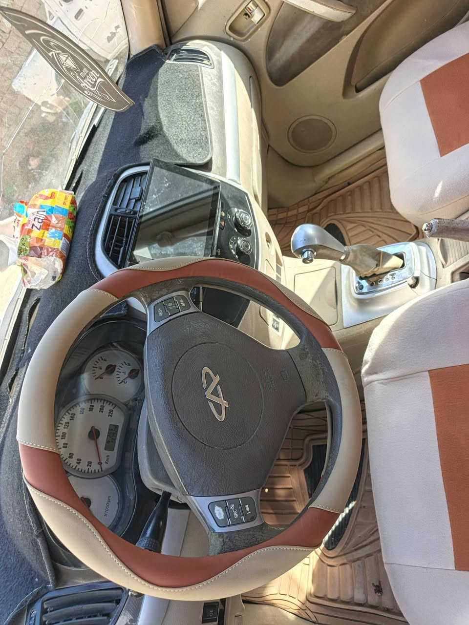 سياره تيكو موديل ٢٠١٢ سياره كفاله عامه من ضربه فقط صبغ جاملغ الأيمن صبغ قليل أثر شخوط 
كير ميكانيك المرغوب
مكينه ٢٠٠٠
تبريد ❄ثلج
داخل مدوشم جديد
شاشه جبيره كامره دواره
تخم تاير جديد رقم بغداد
السعر٦١بيه مجال
***********
***********
