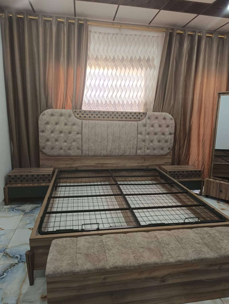 🔥 فرصة مميزة – غرفة نوم كاملة للبيع 🔥
غرفة نوم كاملة مكوّنة من ٩ قطع،
مستعملة استعمال خفيف جداً… نظيفة للغاية وكأنها جديدة.
حالة ممتازة
مرتبة وجاهزة للاستخدام فوراً
مناسبة لمن يبحث عن أثاث نظيف 
السعر مناسب (1.250.000) 
وبيها مجال
للاستفسار أو المعاينة يرجى التواصل على الرقم.
***********

المكان: بغديدي
