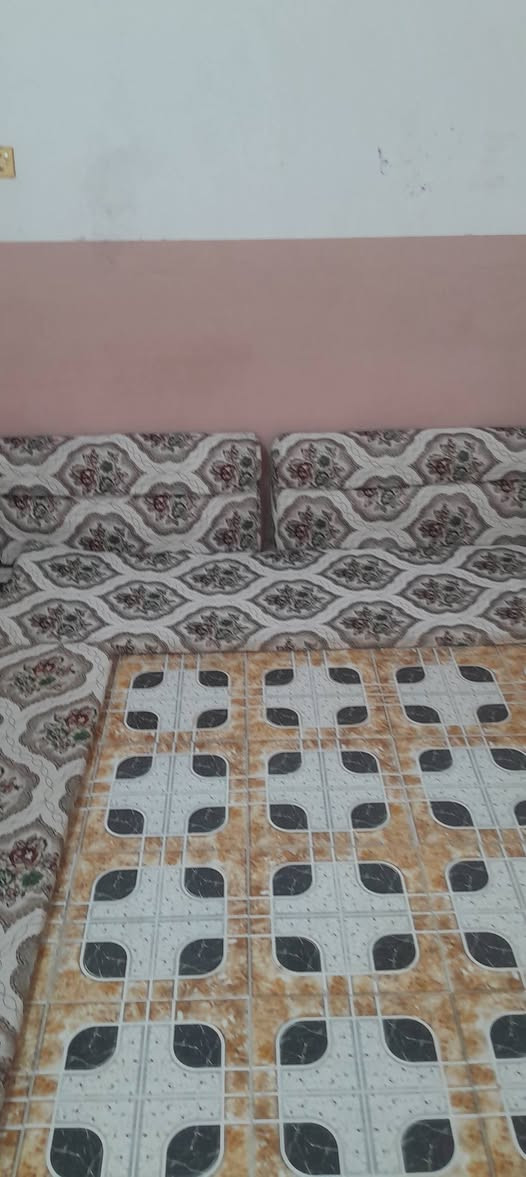 جلسه للبيع ١٤متر بل كوفه السعر ١٥٠ وبيه مجال  ***********
