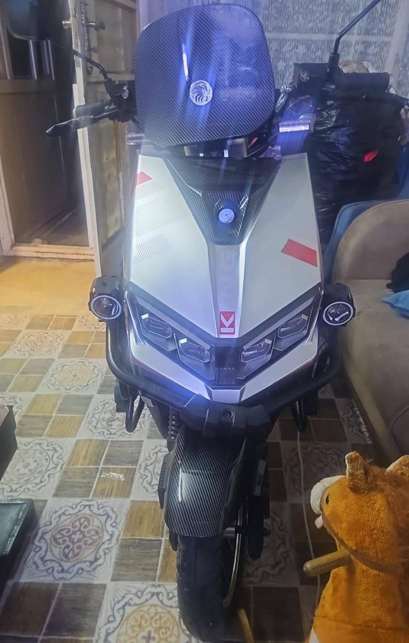 دراجه شحن جديدة
استعمال اقل الشهرين ماطالع بيها على گد الدوام
وضعيتها ب وضعية الشركة امانة الله جديده والوصل موجود تجي تشوفه بعينك سرعتها 140 

رايدها ب 1200 ومجال بسيط للشراي ❤️

مكاني بغداد حي اور وهذا رقمي

***********
