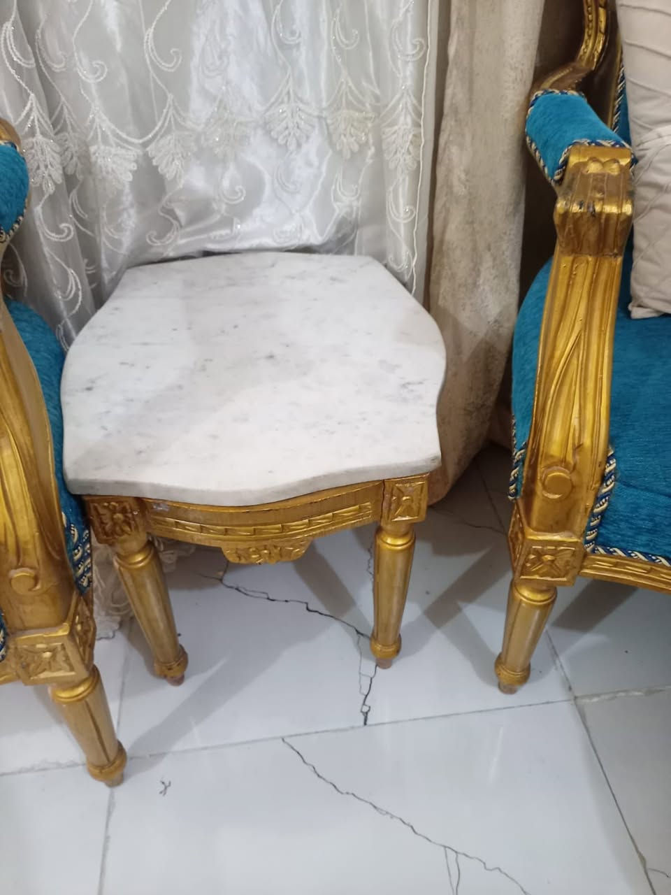 تخم زان مصري 10مقاعد  مع الطبلات مرمر اصلي  وحدة وسطية واثنين طبلات صغار بدون اي ضرر المكان التراث تقاطع الربيعي السعر خاص


**إذا كنت صاحب هذا الإعلان وتريد حذفه لأي سبب، رجاءا أرسل رسالة إلى الدعم الفني**
