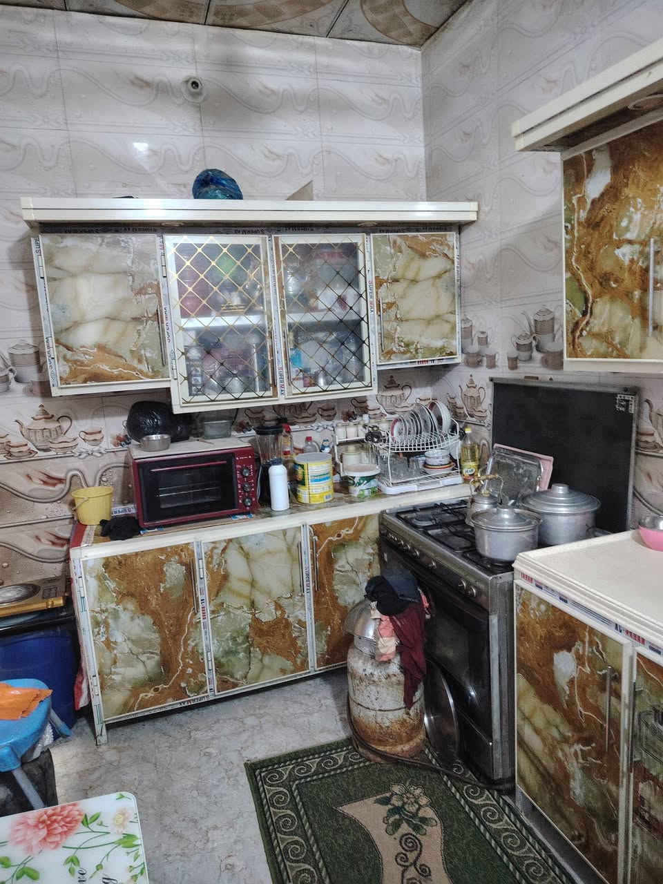 للبيع
بيت ١٠٠م خلفي

طابقين بناء حديث

يقع في صالحيه قرب مدرسة الأندلس

يحتوي طابق الأول على غرفه وصاله ومطبخ وصحيات داخليه وخارجيه واستقبال

طابق ثاني غرفتين فقط.

عرض الدربونه متر ونص
موبايل للاستفسار ***********
