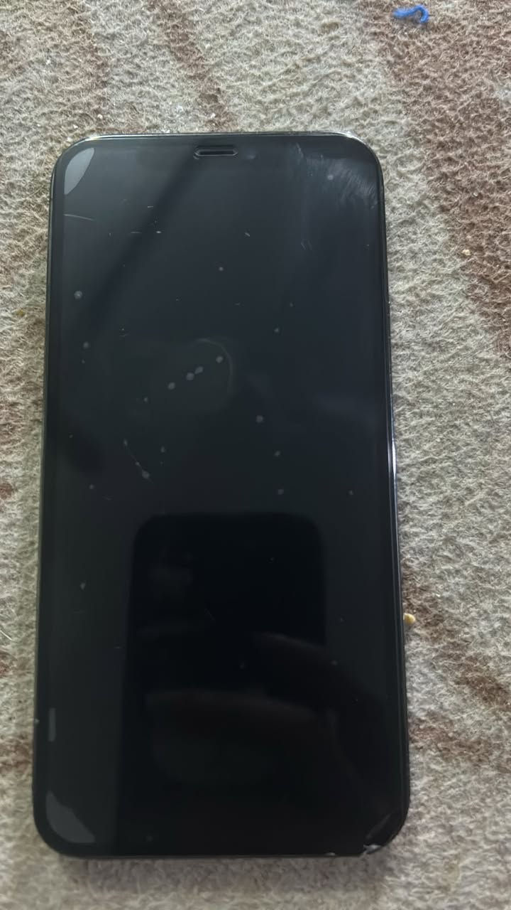 سلام عليكم ايفون 12برو فقط  جهاز مثل ما واضح بَـ صوࢪ نضيف بطاريته73 ذاكرته 256مكاني البصره 5ميل      سعره 350وبي مجال قليل

تواصل وتساب فقط. ***********
