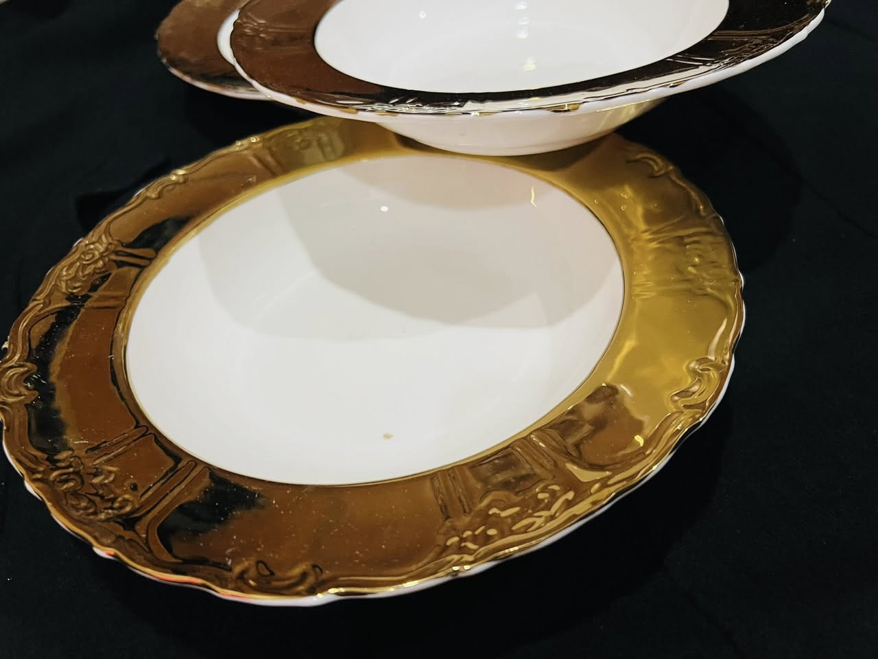 عدد ٣ قطع ماعين ذهبيات / سعرهن١٥ الف/ توصيل الف / بغديدا برطله كبرلي/ سهل نينوى🍜


**إذا كنت صاحب هذا الإعلان وتريد حذفه لأي سبب، رجاءا أرسل رسالة إلى الدعم الفني**