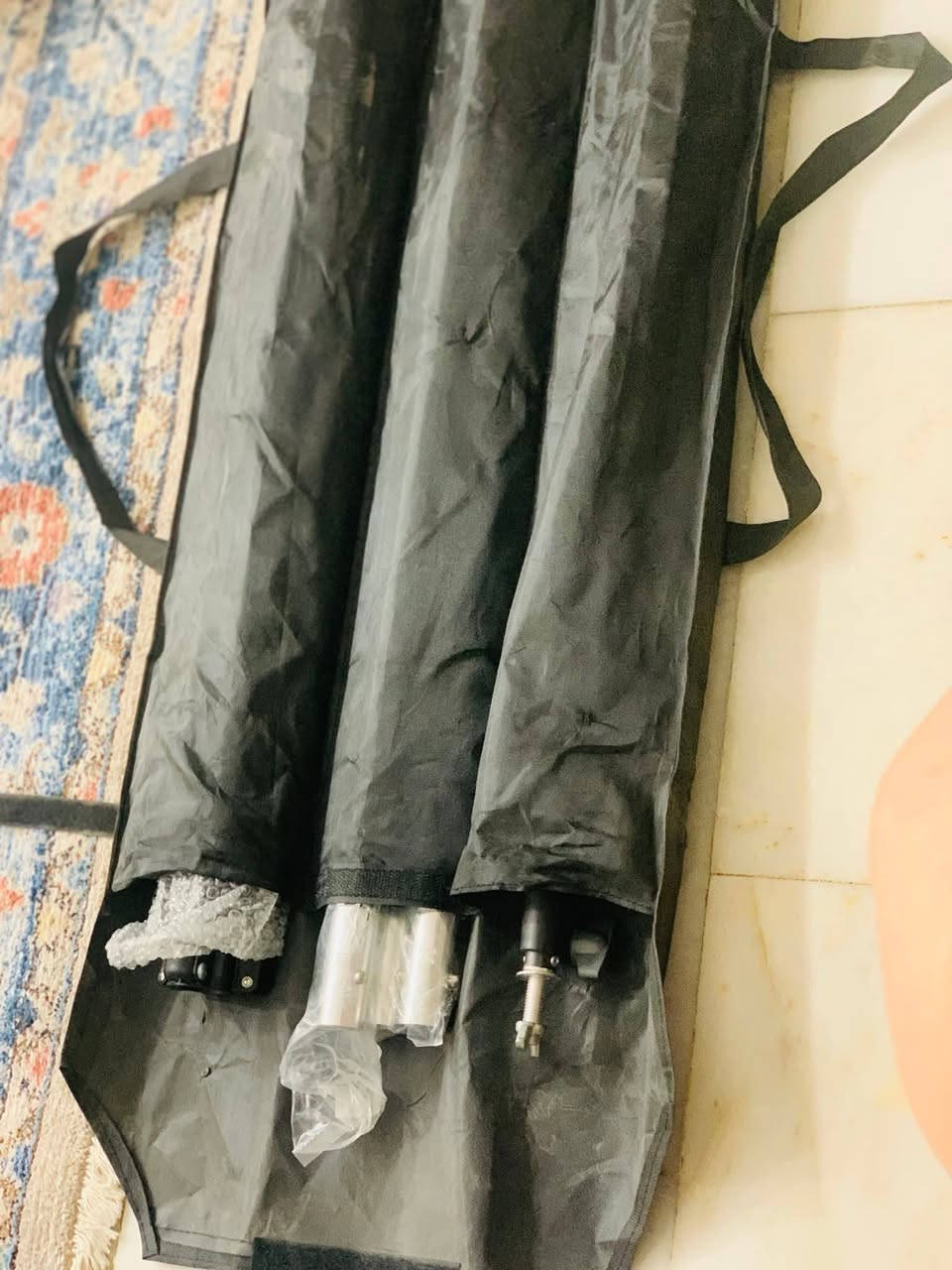 السلام عليكم 
اي قطعه بالمنشور سعرها 20 قفل الف غير شامل التوصيل 
ملاحظه الكنتور لونه بيجي فاتح قياساته متر ونص وارتفاعه متر و٨٠


**إذا كنت صاحب هذا الإعلان وتريد حذفه لأي سبب، رجاءا أرسل رسالة إلى الدعم الفني**