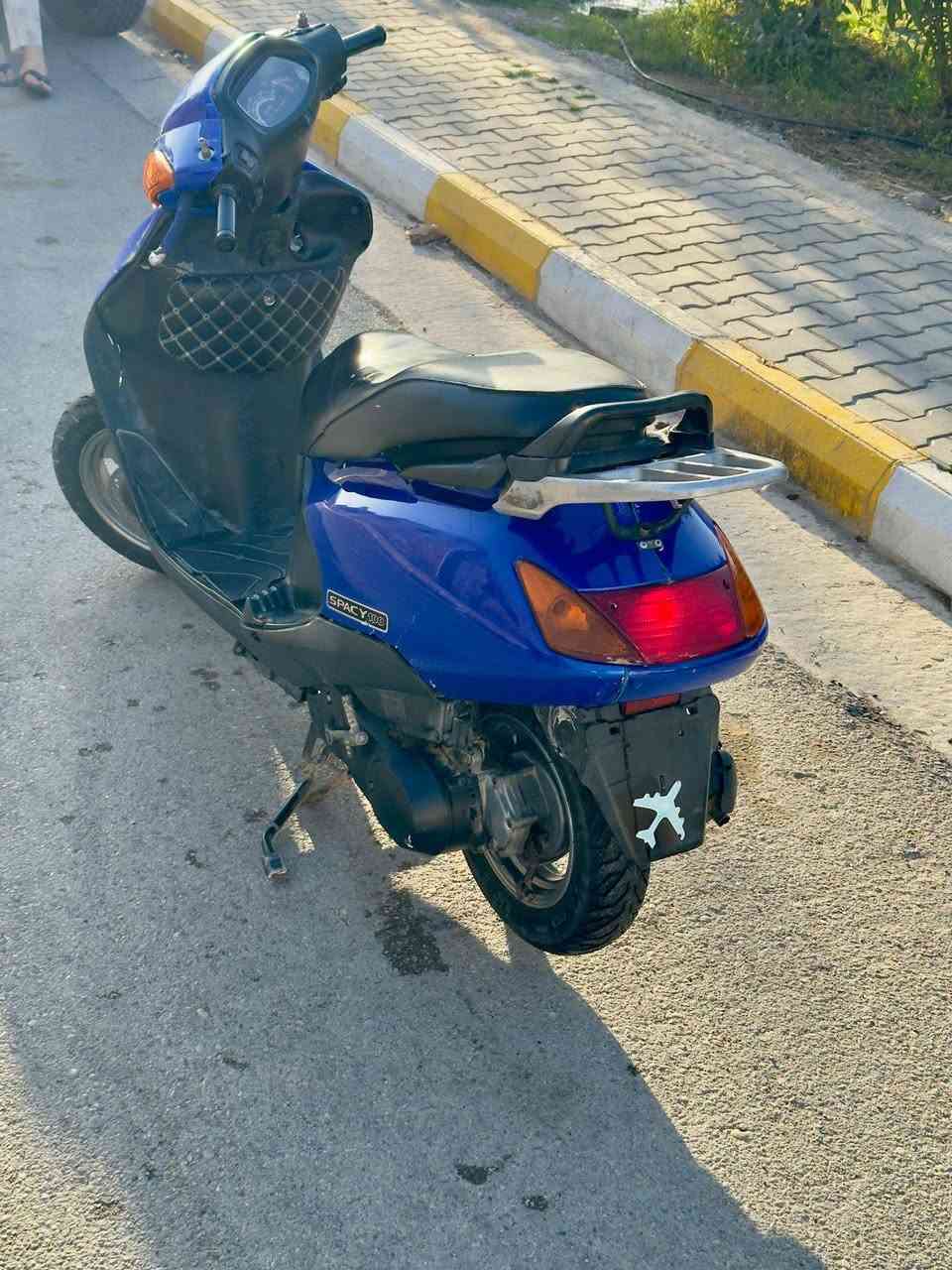 سلام عليكم سبيسي للبيع
سبيسي ياباني مفتوح رايمر مره وحده جاهزه كل نقص مابيها 
فقط شخاطه سلف تشغل نص هندر 
السعر 450 وبيها مجال بسيط شراي يجي خاص
*********** ***********
