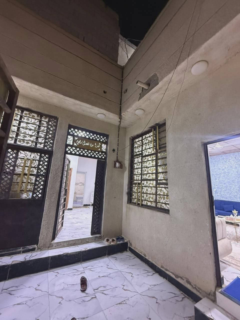 السلام عليكم ورحمة الله وبركاته
***********
دار سكن للبيع 🏬
# طابقين

بناء شخصي درجه أولى
البيت ركن على شارعين
شارع 10 متر تبليط 🛣

جميع الخدمات متوفره
منطقه سكنيه هدوء ومرتبه
مساحت البيت 120م
محتويات البيت ⬇️
دوانيه
صاله
مطبخ
غرف منام 5
صحيات داخلي وخارجي

نوع العقار طابو ملك صرف زراعي عراقي سند 25

العنوان أبي الخصيب أبو كوصره

السعر 70 وبي مجال
للاستفسار ***********
