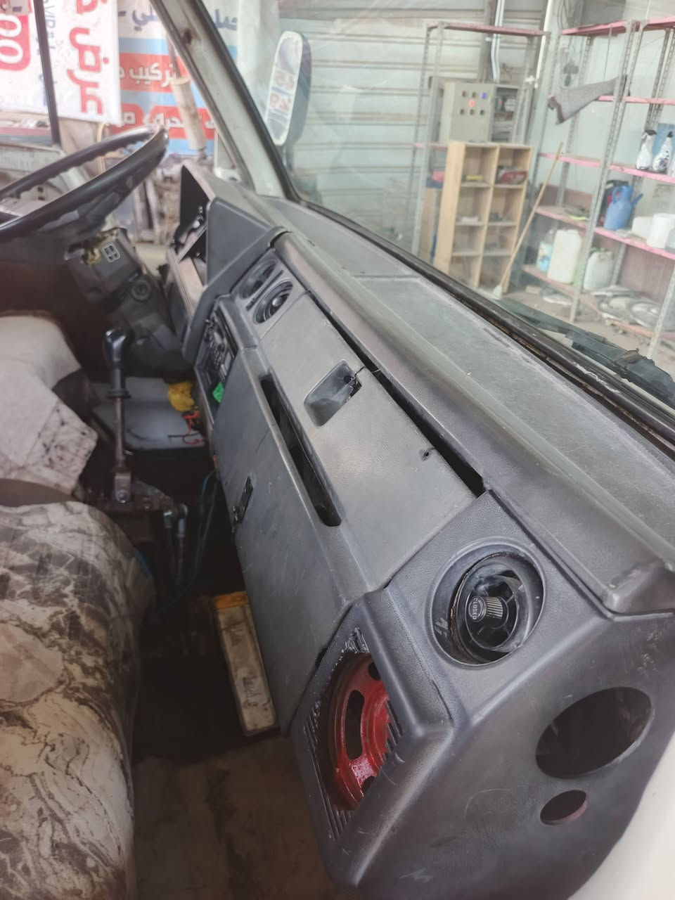 سياره للبيع موديل 92 مكينه جير شاصي رقم الشاصي مقفول سعر 20 بيها مجال الاستفسار على هذا الرقم ***********
