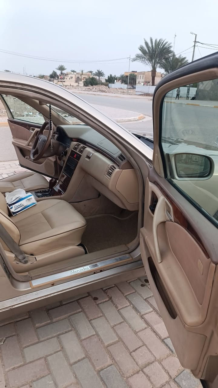 السلام عليكم ورحمة الله وبركاتة مرسيدس E320 رقم نجف دولي السيارة موديل 2001 تعمير كامل جديد اتصل للاسفسار على رقم الموبايل غير متواجد على الصفحة***********
