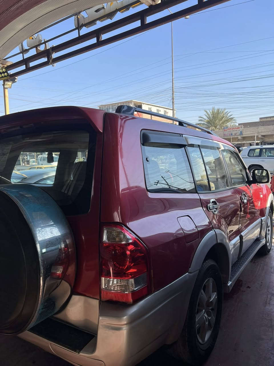 سلام عليكم باجيرو لبيع رقم مميز بسمي مصبوغه حزام لون مميز مديل2001 مكاني بغداد الحسينيه السعر 80 وبيه جمال الرقم ***********
