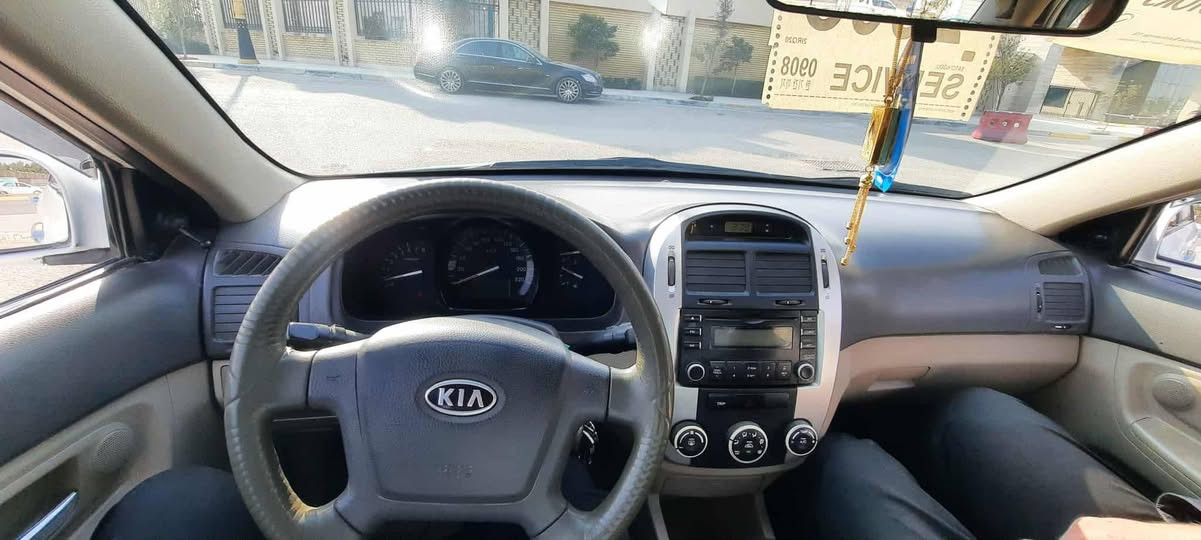 سلام عليكم
كيه سيراتو خليجي 2008 
مكينه 1600
رقم بابل نكليزي بسمي
سنويه 2030 جديده هزه جديده
مكفوله من الضربه
بيه صبغ الدواير والدوس
تبريد تدفئه كله شغال وبلاديه
كهربائيات كله بلاديه عله وضع الشركه
مكينه كير حداديه  كله جاهزه 
سعره 93 الستفسار تصل علئ الرقم
***********
مكاني كربلاء
