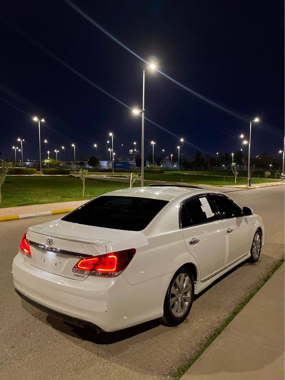 تۆیۆتا ئەڤەلۆن ٢٠١١ ئەمریکی بۆیاغ ئەستوور بۆیاغ هەڵ نادا 
مواسەفات فول فول ناو زەرد بەس بەسمە و پەردە نییە رەقەم و سەنەوی و هەزەی تازەیە تا ٢٠٢٨ بەناو خۆمە گێڕ و مەکینەی بەشەرت بەس کاسکێتم گۆریوە سەرف و بوخار و دوکەڵی نییە بەشەرت تازە پێش و دوایم داگرتوە چرکەی تیانییە ٣ پارچەی بۆیاغە جەمپێکی لای سەکنی هەیە و ٢ تەعدیل و کارتی هەیە سحری ١٥٧ گەڵایە گۆرینەوەش دەکەم بە شتێک بەدڵم بێت چرکە و ٢٠٠ دۆلار ببڕە سەیارەکە لە هەولێرە *********** أربيل, العراق
