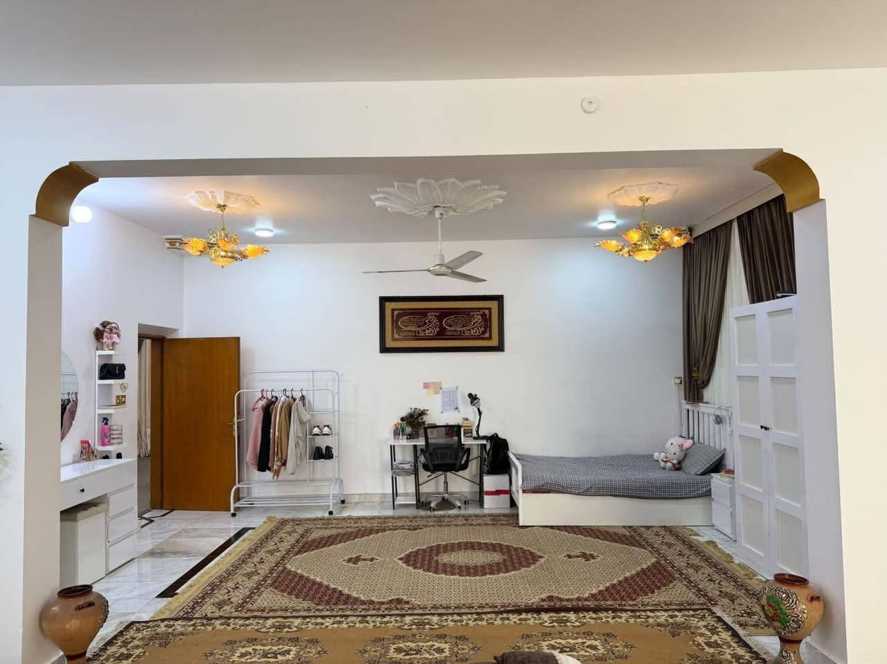 البيت للبيع المساحة 800 متر البناء 250 خلف مركز الشباب للاستفسار الاتصال ***********
***********
