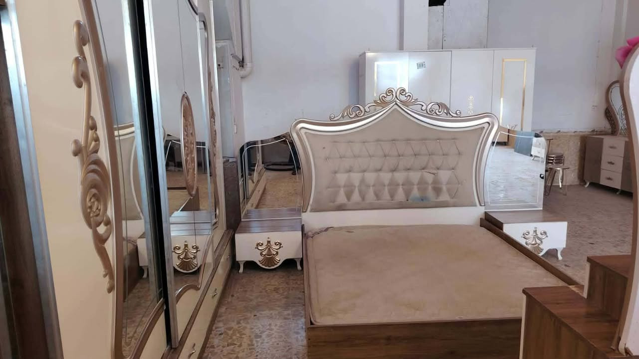 غرفه ٧ قطع ضخمه نضيفه جدا كنتور ٣ متر 
بسعر مميز
425 الف بدون نقل وشد
490,الف مع النقل والشد 
شراي خاص


**إذا كنت صاحب هذا الإعلان وتريد حذفه لأي سبب، رجاءا أرسل رسالة إلى الدعم الفني**