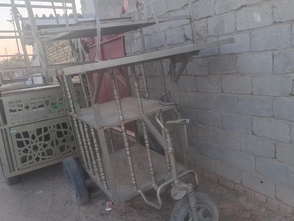 ملحق عربانه للبيع
يشيل ٦ سماعات 
بسعر مناسب 
المكان محافظه بابل قضاء القاسم ع
للتواصل الاتصال على الرقم ***********
