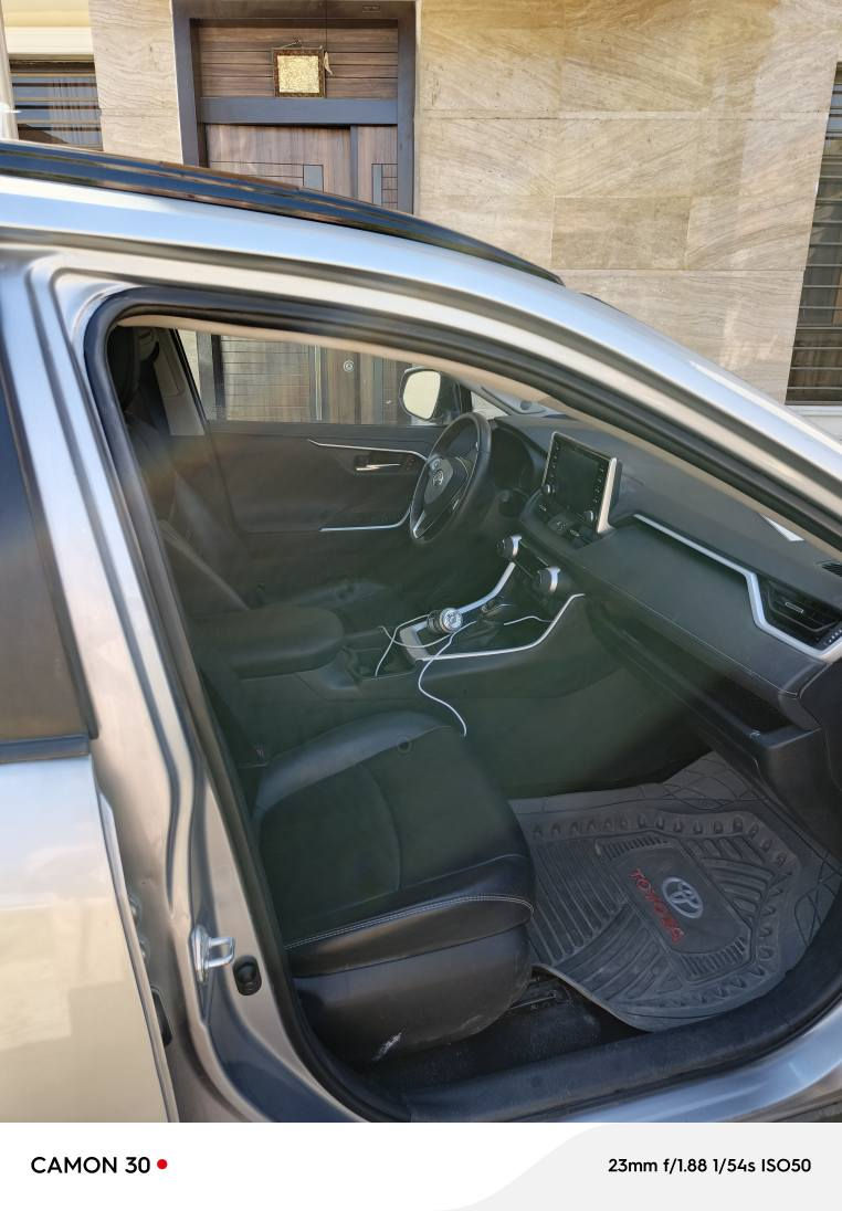 تويوتا راف فور لمتد أعلا فئة كل الموصفات ماشيه ٦٢ ألف كيلومتر حقيقي باسمي رقم أربيل موجودة بكربلاء، السعر ٢٢٠ ورقه يعني ٢٢ ألف دولار تلفون *********** كربلاء, العراق
