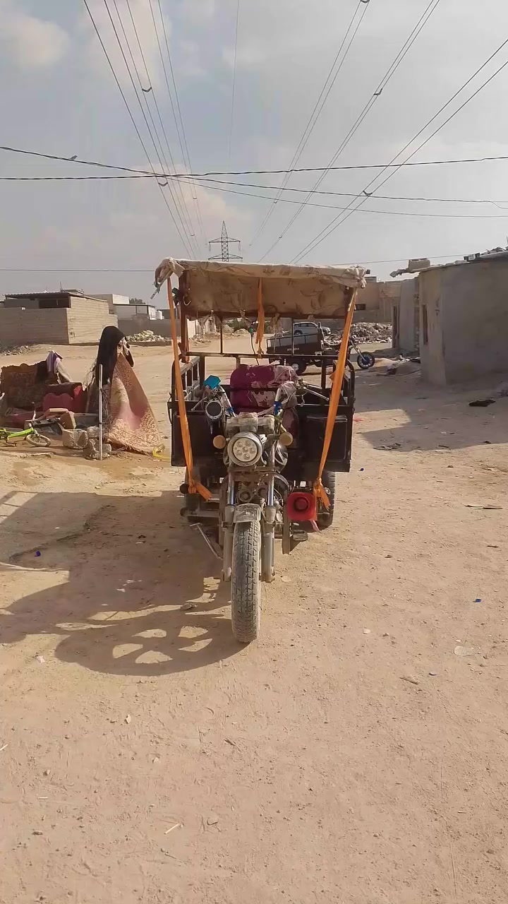 السلام عليكم السلام عليكم دراجه ستوته ام تي ار دراجه حلوه كامله مكمله شغل وتطلع مكانه عمود 130 دراجه كلك صوب الزرقاء سعره 500 وبيها مجال للشرايه رقم تليفون ***********
