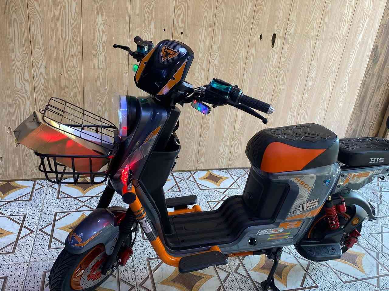 ️ أهلاً وسهلاً بمتابعين معرض حمزمز للدراجات الشحن!
وصلت دفعة جديدة من الدراجات الكهربائية الأصلية 💥

قوة ⚡ متانة 🔩 وأناقة تلفت الأنظار 😎

✨ الموديلات المتوفرة حالياً:

1️⃣ R11 – ملف 1500 – خمس بطاريات مزدوجة 32 أمبير – قوة خارقة وأداء احترافي 🚀

2️⃣ R9 برو ماكس – ملف 1200 – خمس بطاريات 32 أمبير – سرعة وثبات على كل طريق

3️⃣ X900 ملف 1200 – خمس بطاريات قوية – تصميم أنيق ومتين

4️⃣ Lady للشحن – ملف 1200 – أربع بطاريات – أنيقة وسهلة الاستخدام

5️⃣ B-KAM للشحن – شاسيه متين وإطارات جبلية – خمس بطاريات مزدوجة 32 أمبير

6️⃣ الباسكل حجم 20 – ٥ بطاريه بطاريات صغيرة 12 أمبير – خفيفة ومناسبة للتنقل السريع

🔋 كل الدراجات مزودة بفرامل قرصية أمامية وخلفية، وشحن سريع مع ضمان بطاريات 🔧

💵 البيع نقداً أو بالتقسيط لحاملي الماستركارد

📞 للاستفسار: ***********

📍 العنوان: ديالى – بعقوبة – التحرير – ألف الك الأخيرة – مقابل فرع بيت كامبش

🚀 مع حمزمز… انطلق بثقة، وخلي دراجتك تتكلم عنك
