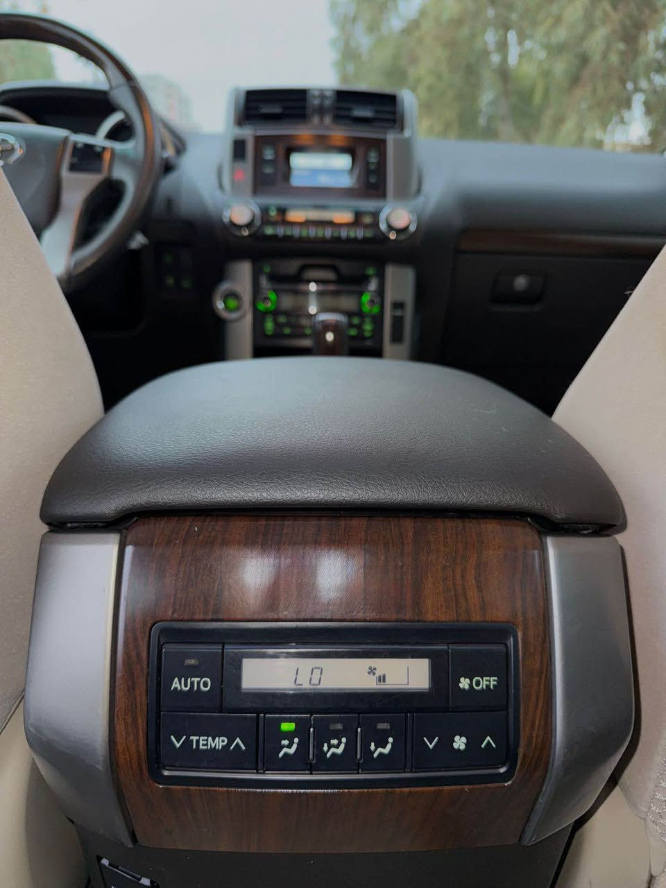 تيوتا برادو موديل 2011 وكالة شركة ساز مواصفات TXL
فول فول 6 سلندر السيارة مكفولة كفالة عامة ولا صبغ وبارد اسمي تحويل ثاني يوم 
سياره كامله لل اخير 
گير مكينه حداديه كفاله 
سياره كفاله عامه قطره صبغ مابيه حته دعاميه 
سياره ماشيه106 حقيقي كلش جديده احلى من صور بعد مكان السيارة اربيل 
ء*********** آسيا 
ء*********** كورك Singapore
