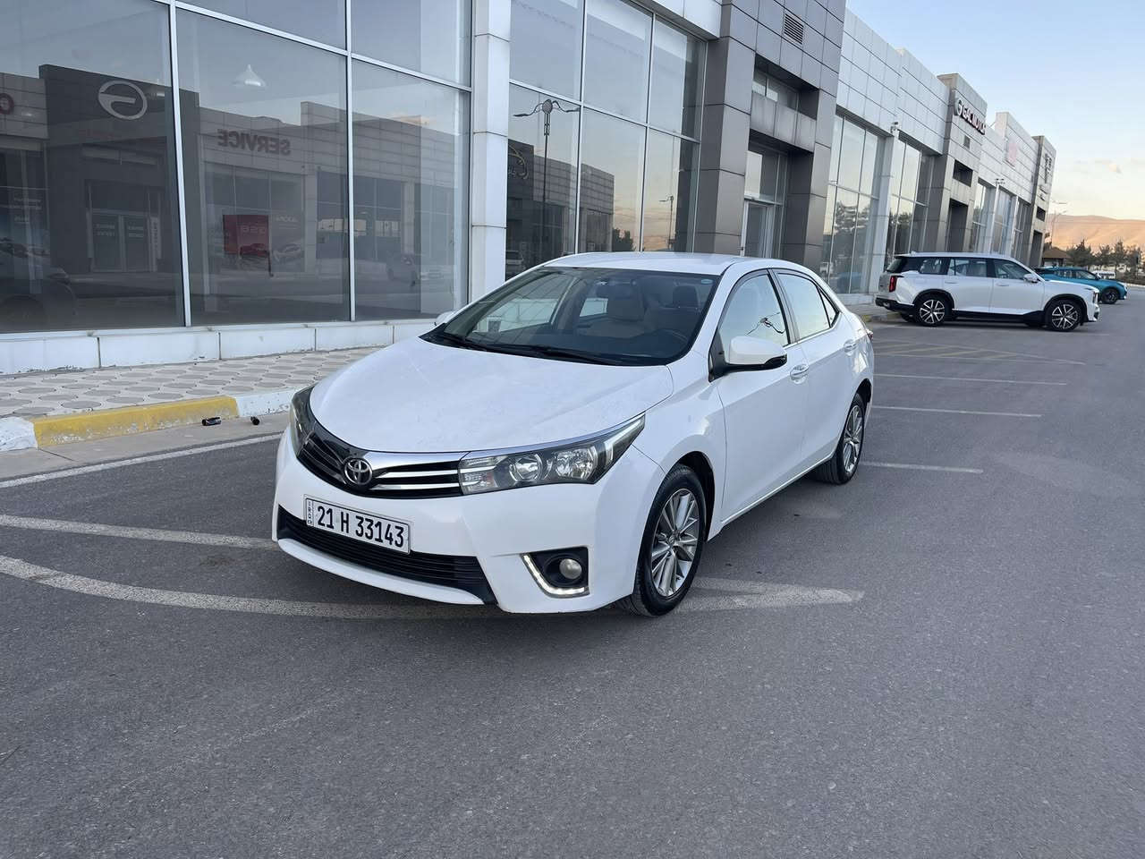 بسم الله الرحمان الرحيم. تويوتا كرولا موديل ٢٠١٥. فول موصفات بس بدون فتحه.   كير محرك بشرط.  خجم محرك 20.  مرغوب محرك كبير.  سنويه جديد سنويه بسمي تحويل وكاله مباشر.  هي سونر موجود بدون دواخل.  موصفات.  بصمه.  شغال.  ويلكب.  بلاجكتور ليد. شاشه كاميرا.  مرايا كهرباء الشاره.  جديده ماشالله  تبريد لمس.  Eco.  Aux.  blutuzh.   تحكم المارايا كهرباء.   هتد.   مكانك سليمانيه.  سعر ١٤٣$. مجال.  ***********
