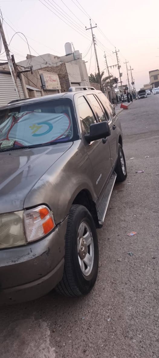 فورد اكسبلورر ستيشن 2004 محور اوتوماتيك مكينه 3000
لون نفطي خاليه من ضربه وتبديل.بصره مشروع وطني45وبيه مجال قليل مكني الناصرية هاذه رقم لولد‏‪***********‬‏
