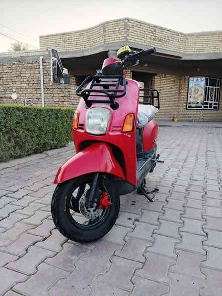 سلام عليكم دراجه ماكس بوليس للبيع دراجه جديد بمعنى الكلمه الدراجه الكهربائيه كله كامله ما بيهه اي نقص ترايك وين متريد الدراجه بلاديه وختم واحد ويه المحرك الدراجه عليه زوج سيبايه مآل جنبزه وعليهه امبي ثري ويشتغل نشره همات الدراجه مكينه تخبل وناعمه 
وشلعه قويه الدراجه نكره بكل وقت شوكت ما تريد سلف وهندر 
السعر 700 وبيهه مجال لسراي 
المكان بغداد المحمودية 
رقمي *********** ومتواجد واتساب أيضا
