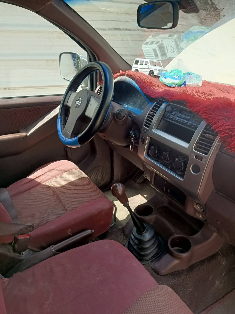 السلام عليكم نيسان نيفار موديل 2012 كير عادي متومة شمالي رقم وسنويه تنتهي 2030 كير ومكينه البلادي تبريد شغال  كهربائيات شغالة فقط المسجل واكف  بيها ضربة بالجاملق الخلفي جهه اليسرى   السعر 58ورقه وبيها مجال بسيط مكاني البصرة ***********واتساب فقط  اعتذر مااجاوب على الاتصال
