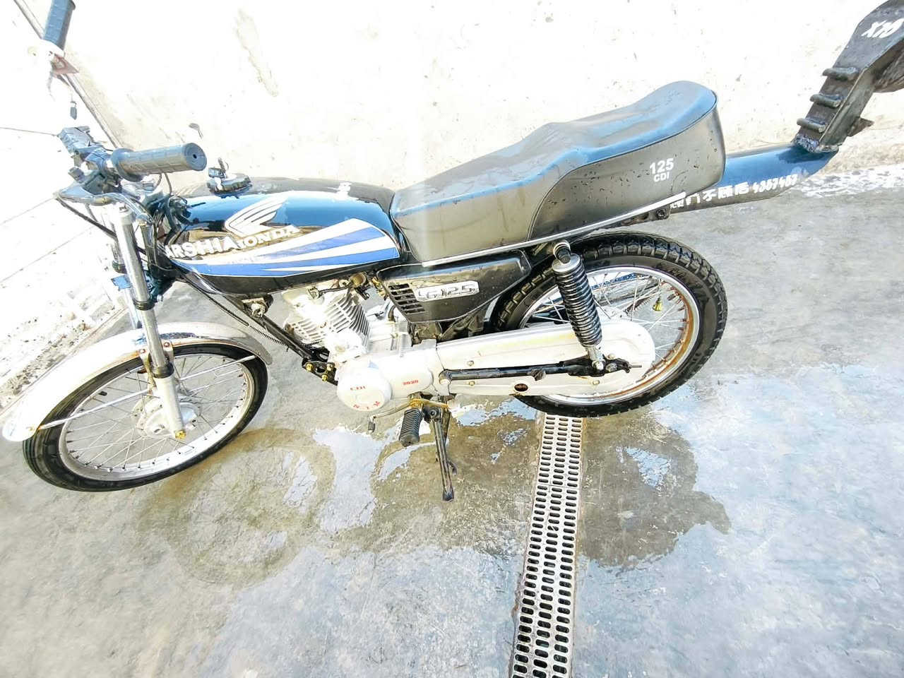 سلام عليكم دراجه للبيع كلك كلك كلك حربيه مكان نجف متواجد على فيس هاذه رقمي ***********
