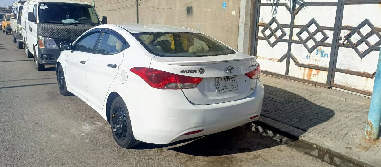 سلام عليكم النترا للبيع مديل 12مكينه 1600بيه مكانات صبغ شرط التحويل العنوان بصره حي المهندسين  السعر 92وبيها مجال للاستفسار الاتصال ***********
