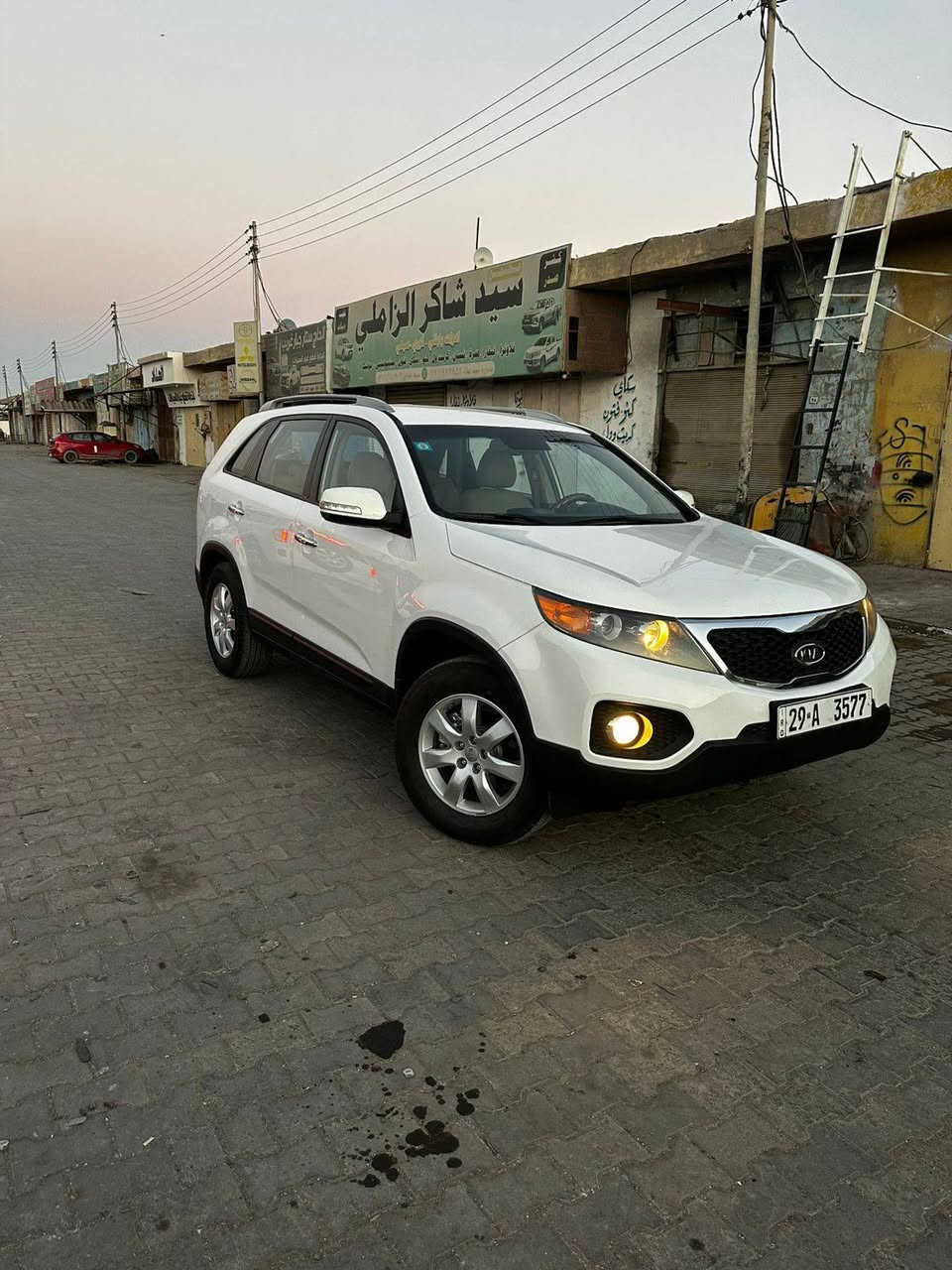 بسم الله الرحمن الرحيم. سورنتو ٢٠١٢ خليجي كويتي ٧راكب تبريد ٣ قطع ٤ سلندر ٢٤٠٠ محرك قبل شهرين شاده لوك تبريد حلو  تخم تاير قبل شهر  شاده جاهزه من كلشي بسمي رقم واسط الجديد دولي بيهه جاملغ الأمامي مبدل نفس الون وبارد بل جنطه وشويه تكحيل كارت. كوت مركز المدينه السعر ١٤٨ بيهه مجال قليل /*********** ابو حسن
