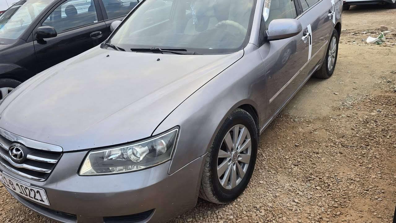 سلام عليكم للبيع موديل 2006مكينه 2400بيه صبغ حزام سعر 83وبيها مجال مكاني الرمادي تصال ***********
