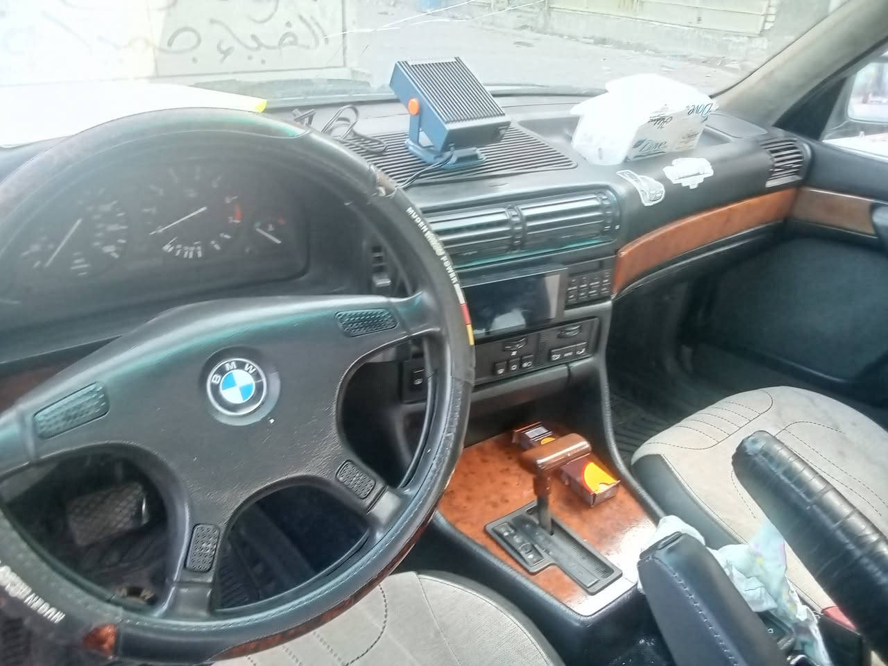 السلام عليكم بي ام للبيع موديل 92 كير مكينه نظيف تبريد شغال صدر نضيف مصبوغه جماليه السعر 45 رقم الموبايل ***********
