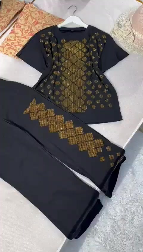 سوت قطعتين يجنن♥️
موديلات جديده ،😍😍

الخامه قطني

القياسات M L XL XXL

#سعــــــــــــره.15 الف
توصيل لجميع محافظات العراق


**إذا كنت صاحب هذا الإعلان وتريد حذفه لأي سبب، رجاءا أرسل رسالة إلى الدعم الفني**